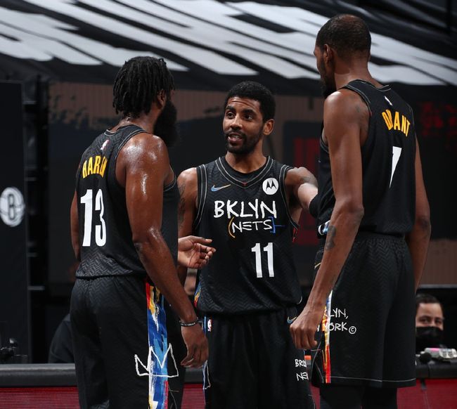 詹姆斯关键三分绝杀比赛（詹姆斯关键三分终结比赛）