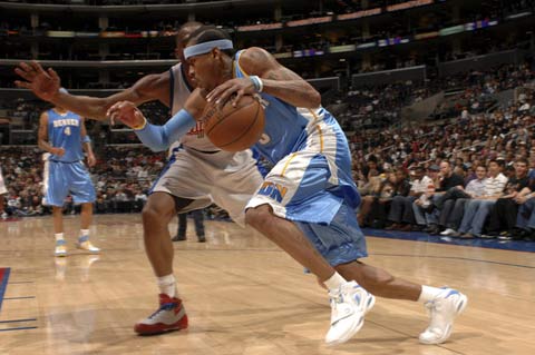 利物浦萨拉赫关键进球锁定胜局（萨拉赫制胜一击助利物浦全取三分）