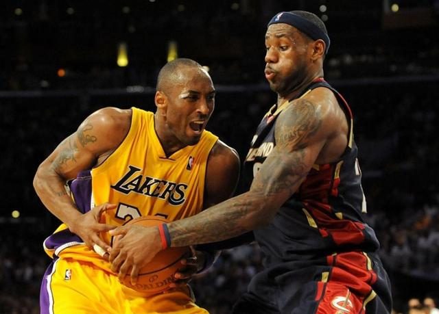 围绕着莱万与凯恩的转会传闻大家觉得拜仁会同意吗？（莱万、凯恩转会传闻四起：拜仁会放行吗？）