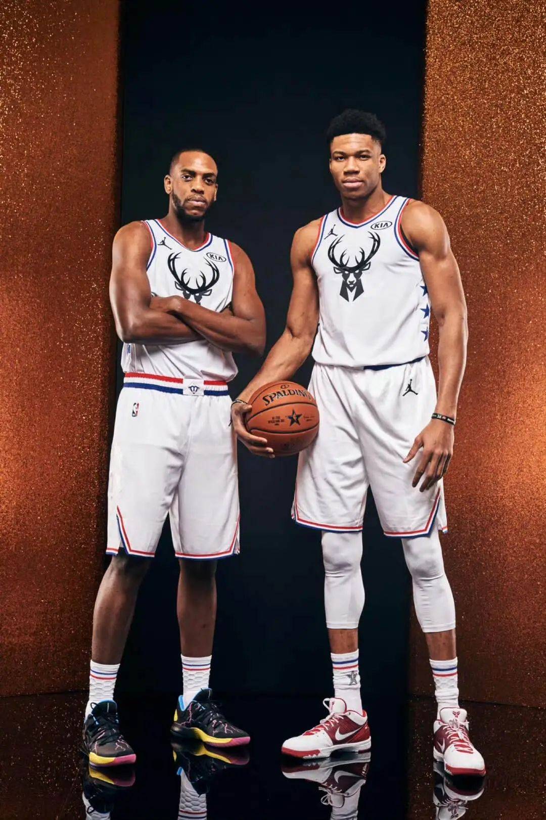 NBA：勇士险胜小牛 库里关键三分救主（库里末节关键三分力挽狂澜 勇士险胜小牛）