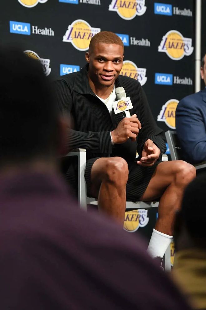 桑托斯主帅：计划内马尔能参加下轮巴甲，本轮他膝盖不适缺席（桑托斯主帅称内马尔膝盖不适缺席本轮，计划下轮出战巴甲）