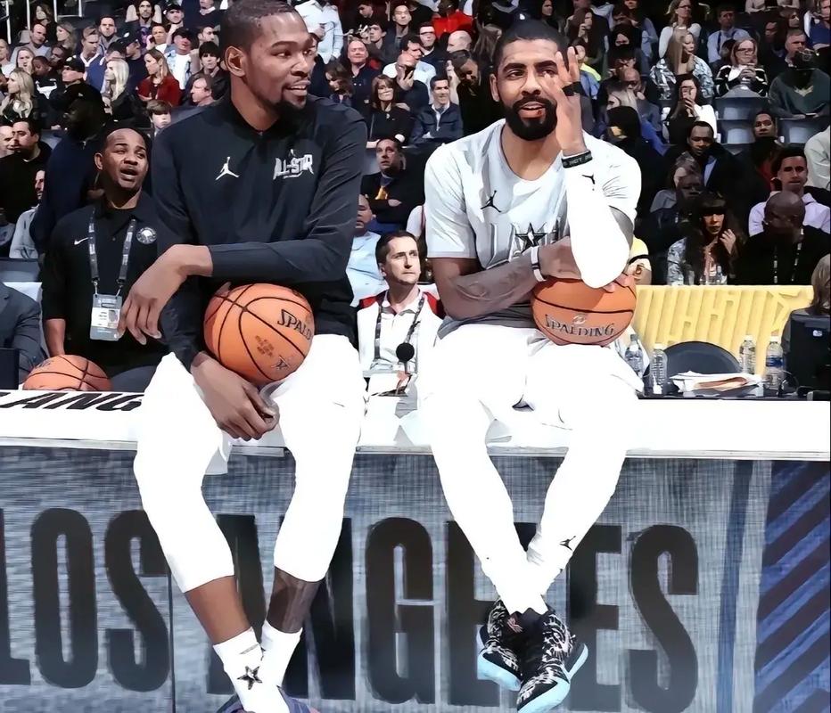 阿夫迪亚空砍37分，马刺115-102击败开拓者，福克斯37分率队稳居西部第五（阿夫迪亚37分难救主，马刺115-102擒开拓者，福克斯轰37分助队稳固西部第五）