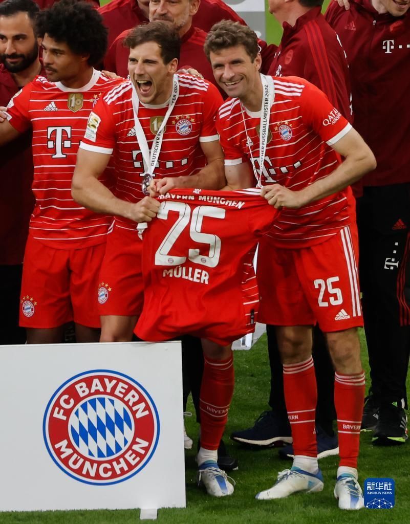 西媒：塞尔维亚前球员米洛耶维奇因涉嫌贩毒、非法贩枪等罪名被捕